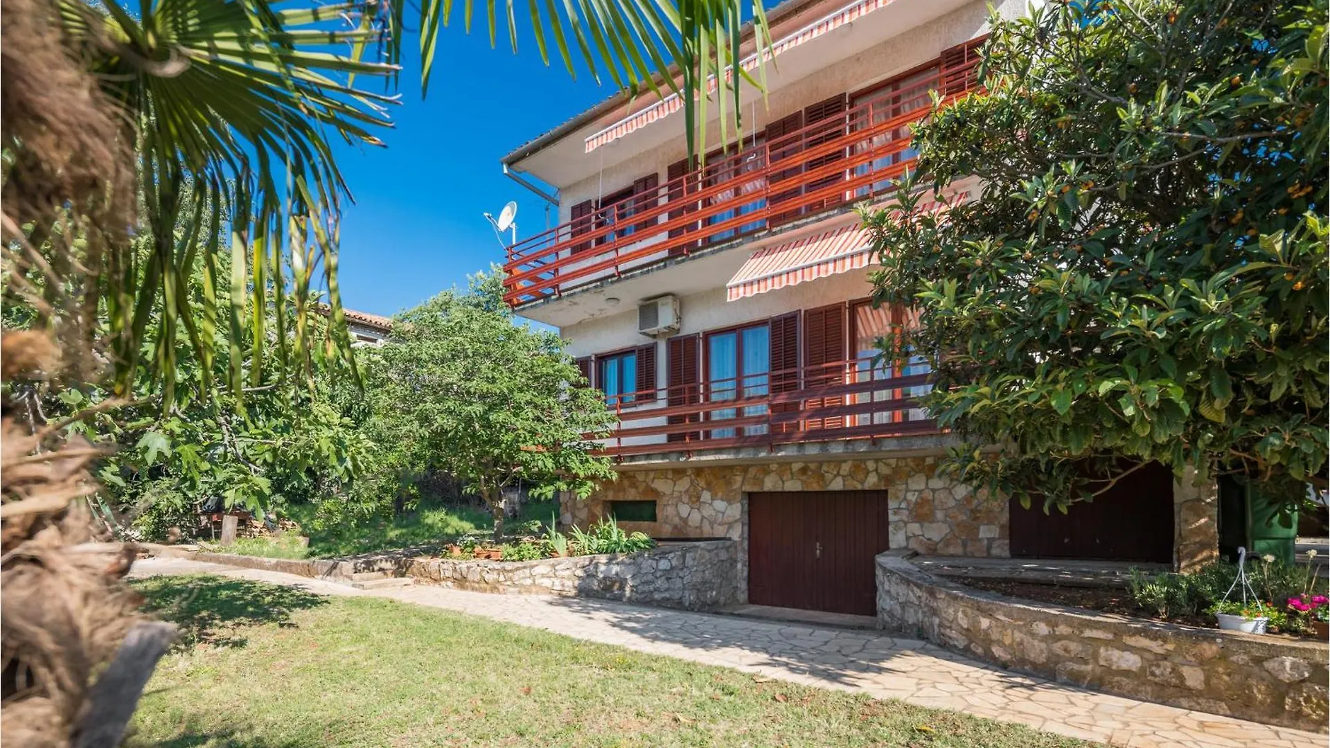 Lovely Apartment In Kastelir With Wifi