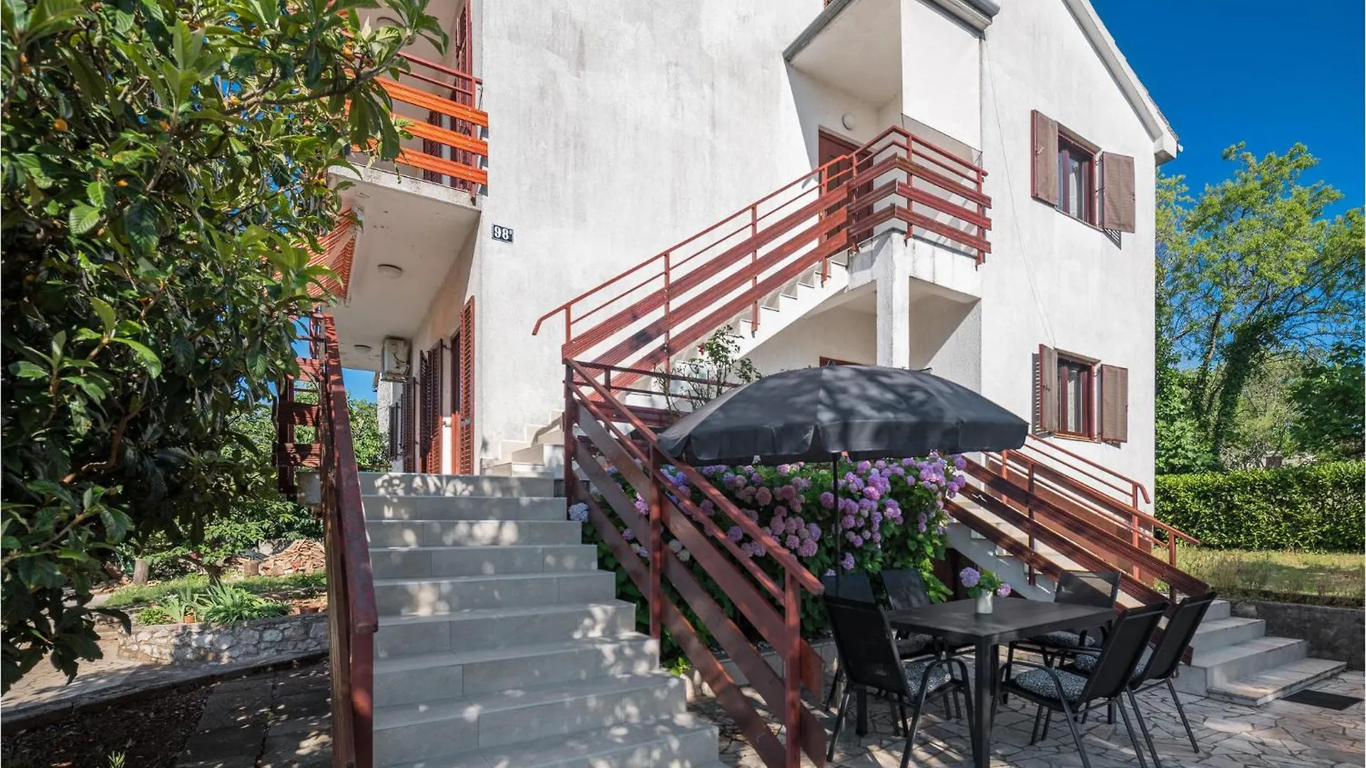 Lovely Apartment In Kastelir With Wifi