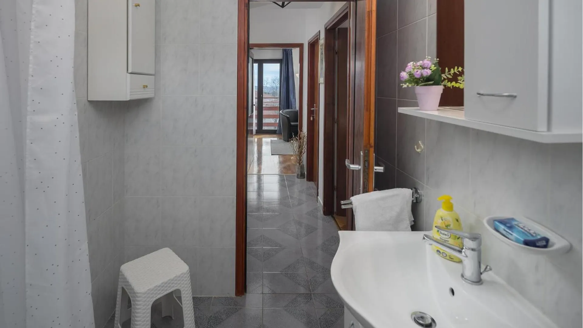 Lovely Apartment In Kastelir With Wifi
